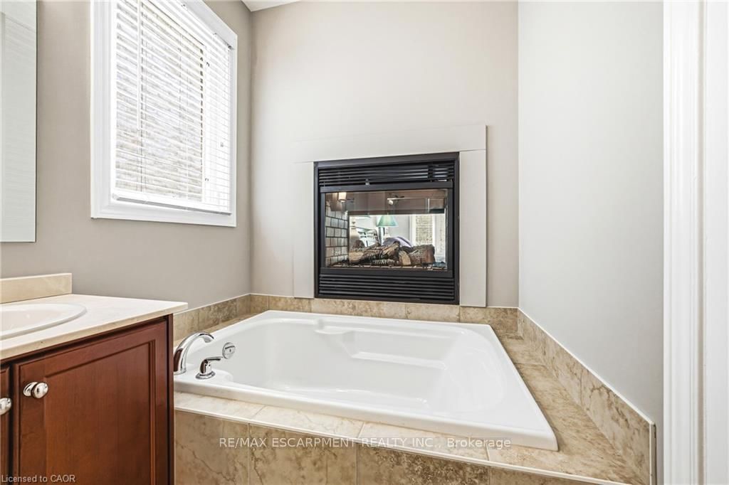 2178 Berwick Drive • Burlington, ON photo 21