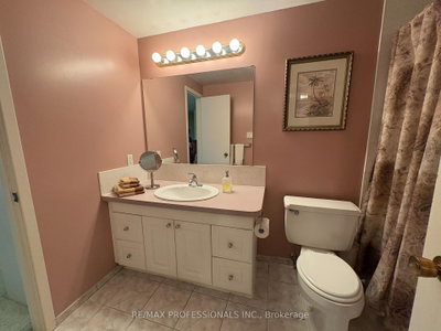 3345 Silverado Mississauga,ON L5A 3Y8 — Photo 13