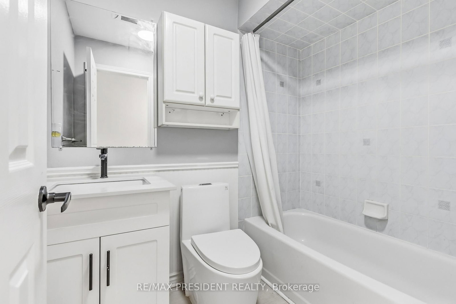 7031 Graydon Court • Mississauga, ON photo 36
