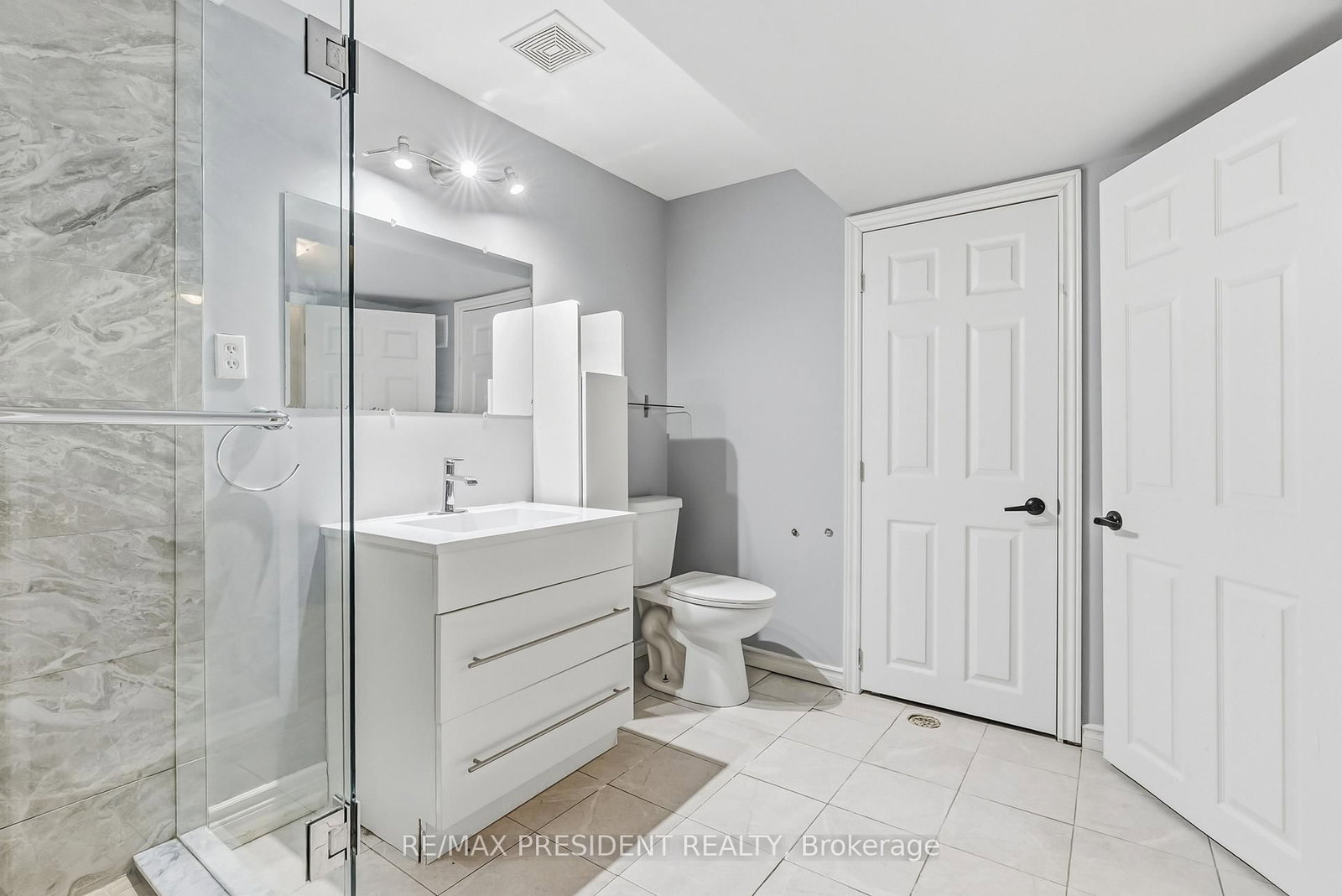 7031 Graydon Court • Mississauga, ON photo 47