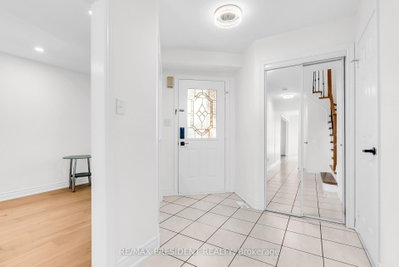 7031 Graydon Court — photo 6