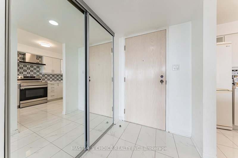 1110 - 50 Eglinton Avenue W