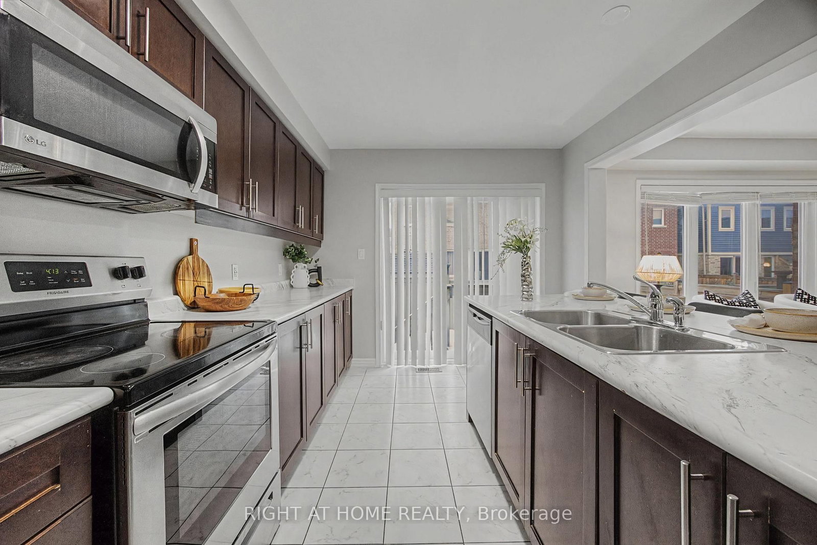 1235 Mulroney Heights • Milton, ON photo 21
