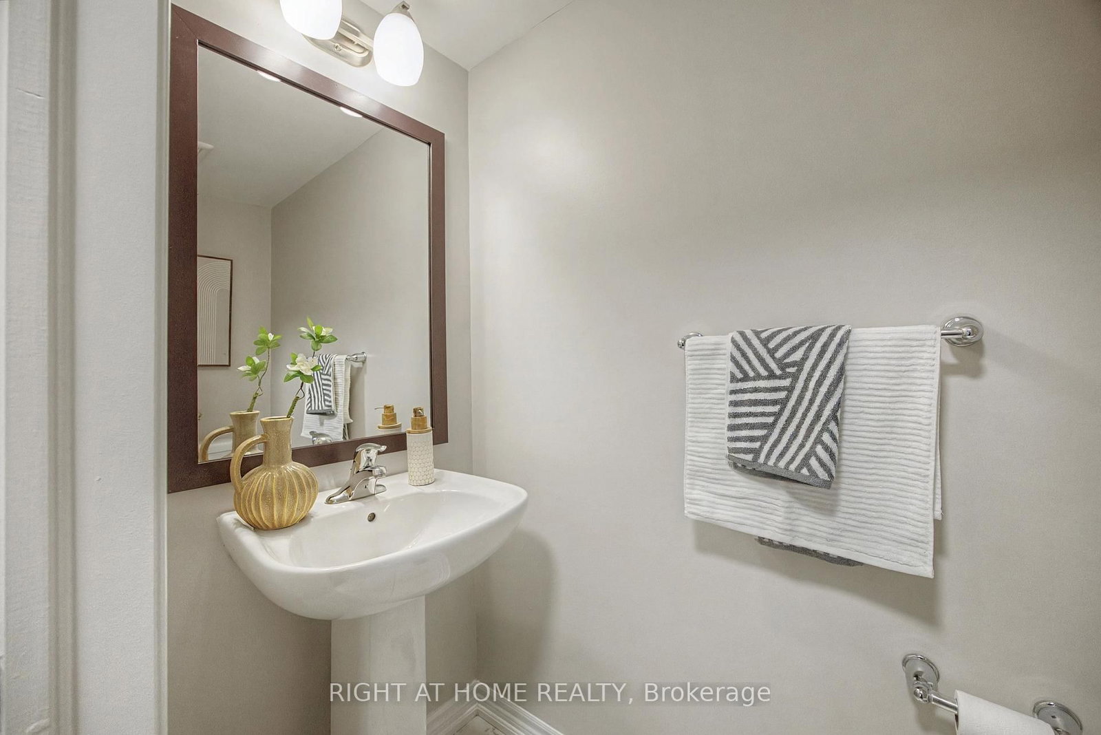 1235 Mulroney Heights • Milton, ON photo 23
