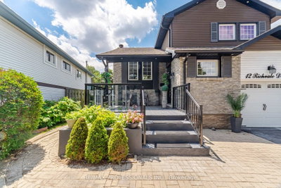 12 Richvale Drive S • Brampton, ON photo 4
