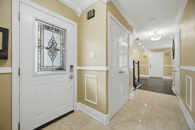 12 Richvale Drive S • Brampton, ON photo 6