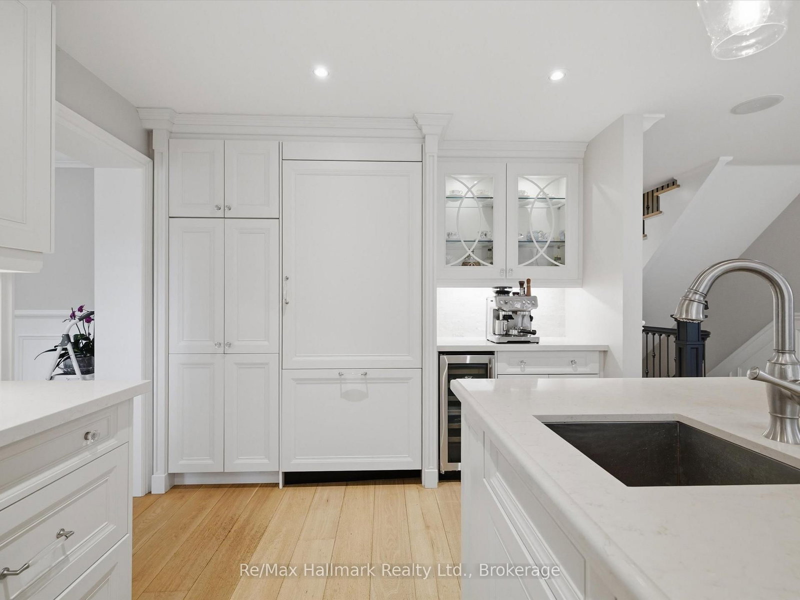 153 Cairncroft Road • Oakville, ON photo 15
