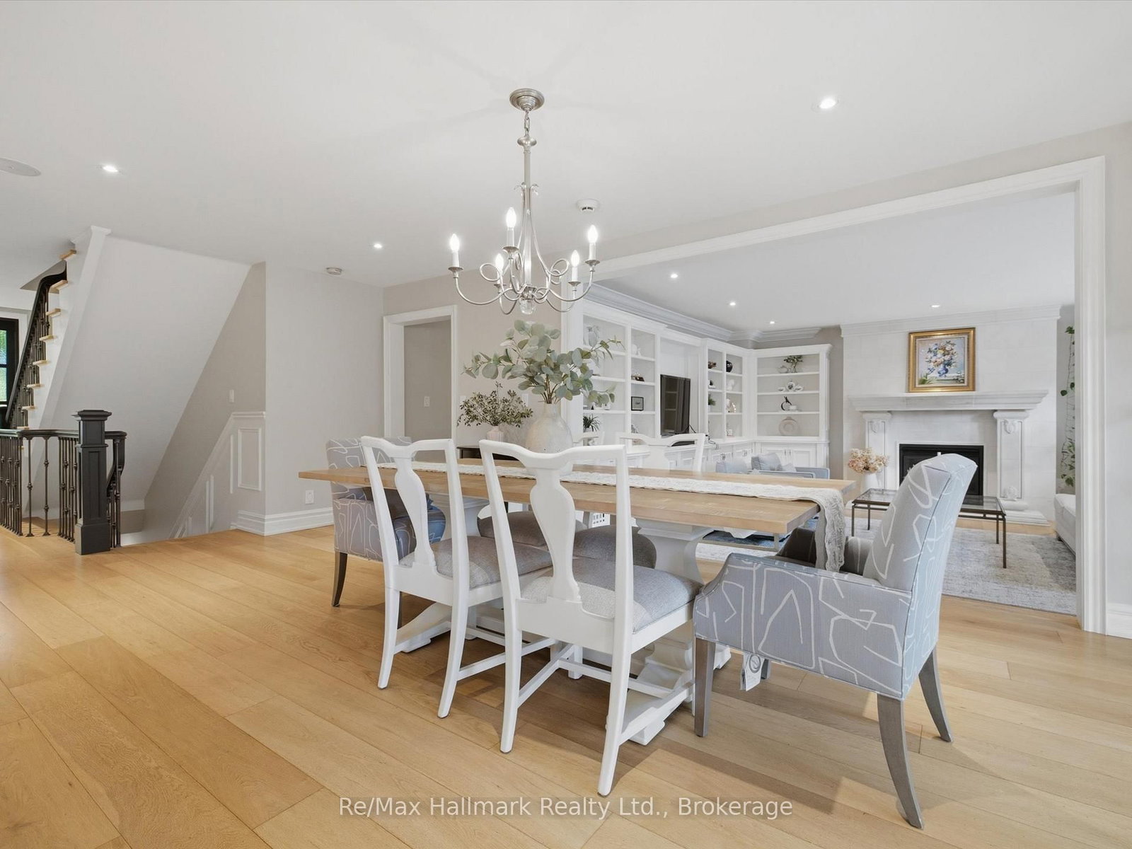 153 Cairncroft Road • Oakville, ON photo 16