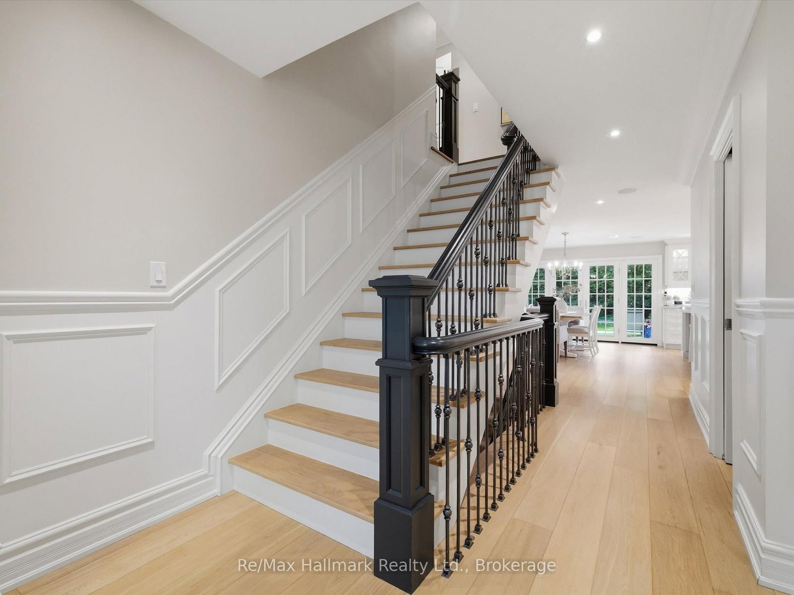 153 Cairncroft Road • Oakville, ON photo 27