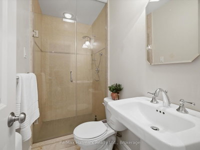 153 Cairncroft Oakville,ON L6J 4L8 — Photo 37