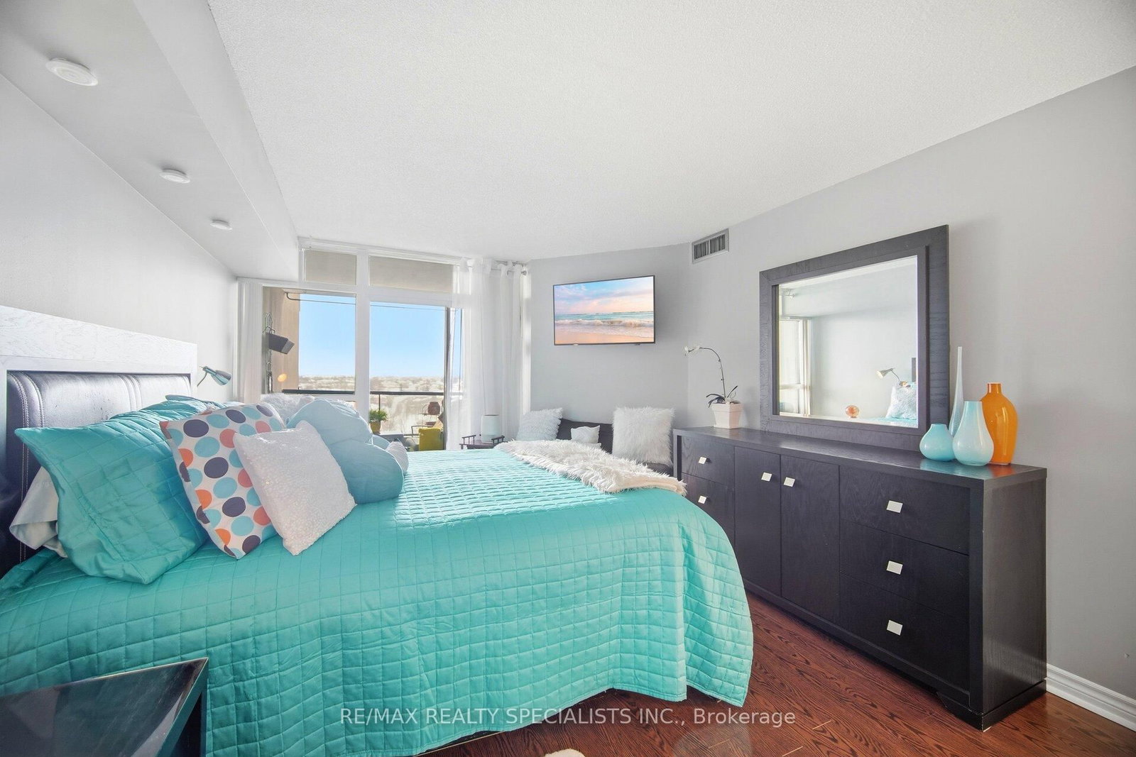 5 Rowntree Road N • #805 • Toronto, ON photo 26