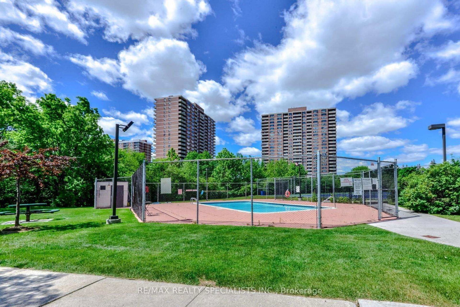 5 Rowntree Road N • #805 • Toronto, ON photo 42