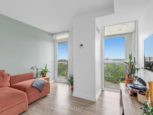 1005 - 160 Flemington Road