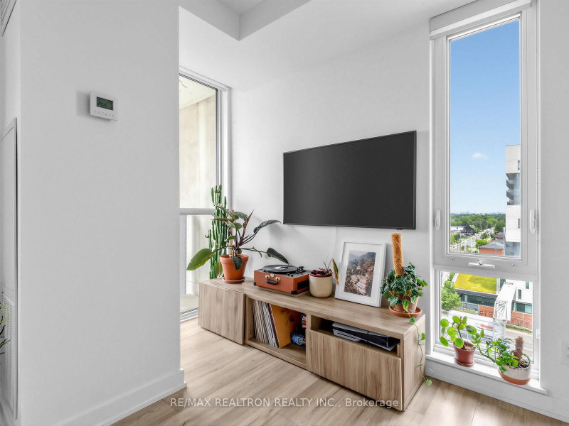 1005 - 160 Flemington Road