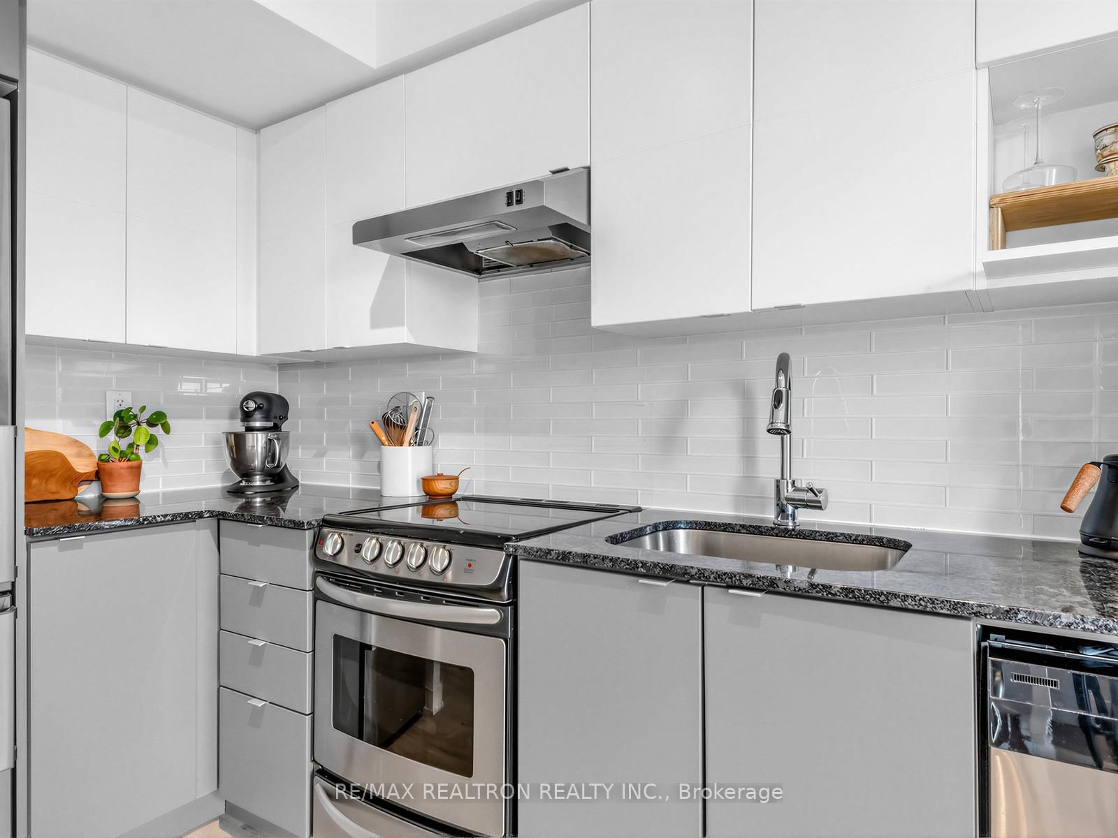 160 Flemington Road • #1005 • Toronto, ON photo 9