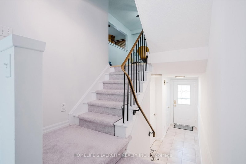 235 Bronte Milton,ON L9T 1C6 — Photo 6