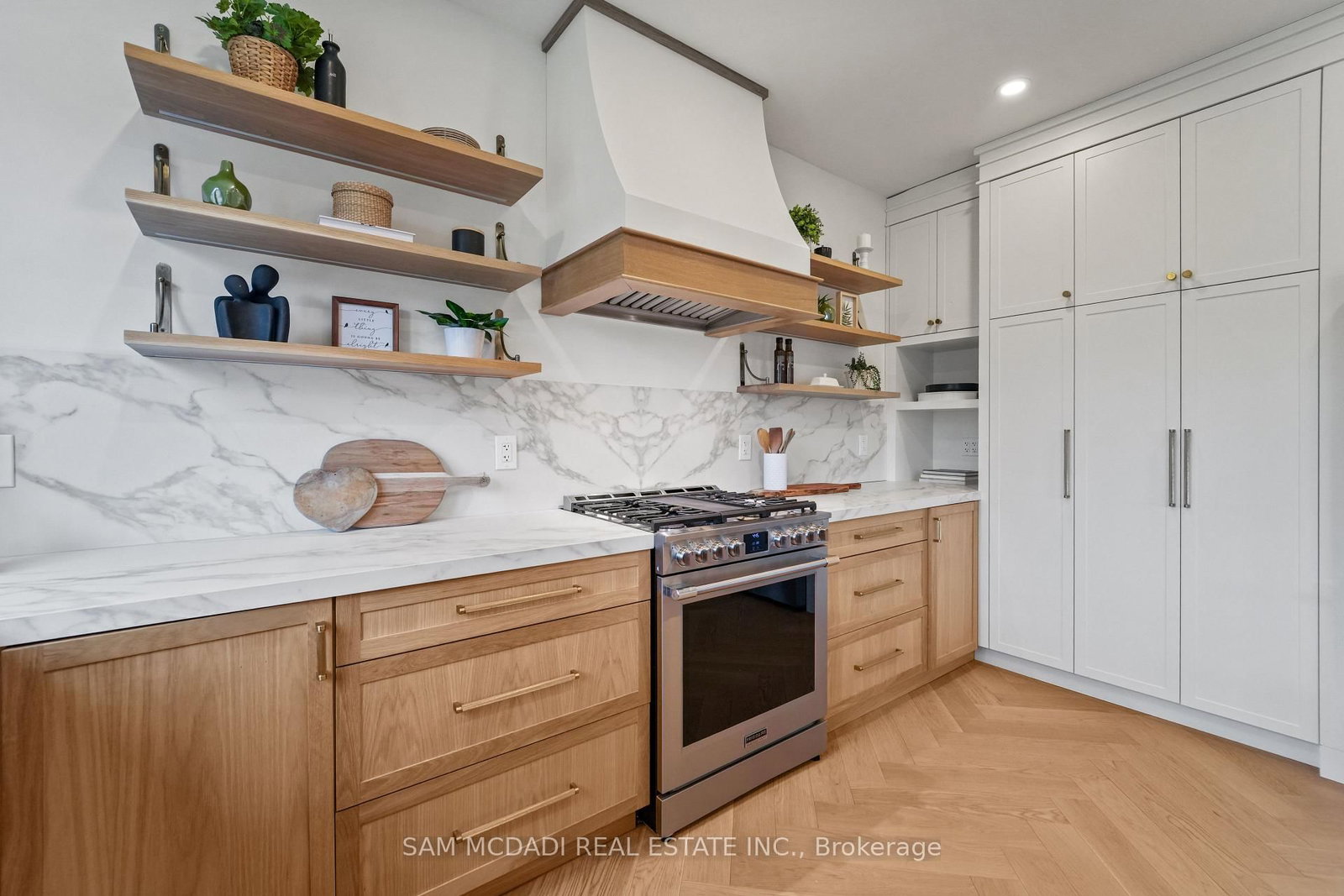 130 Lake Promenade • Toronto, ON photo 13