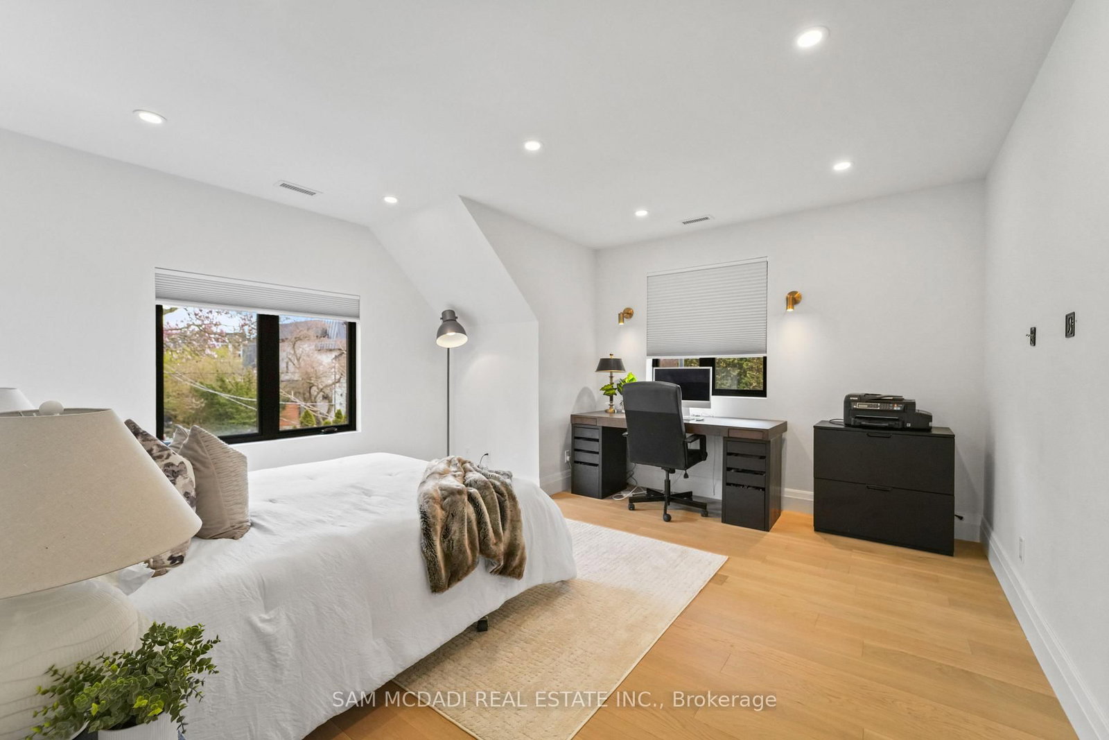 130 Lake Promenade • Toronto, ON photo 25
