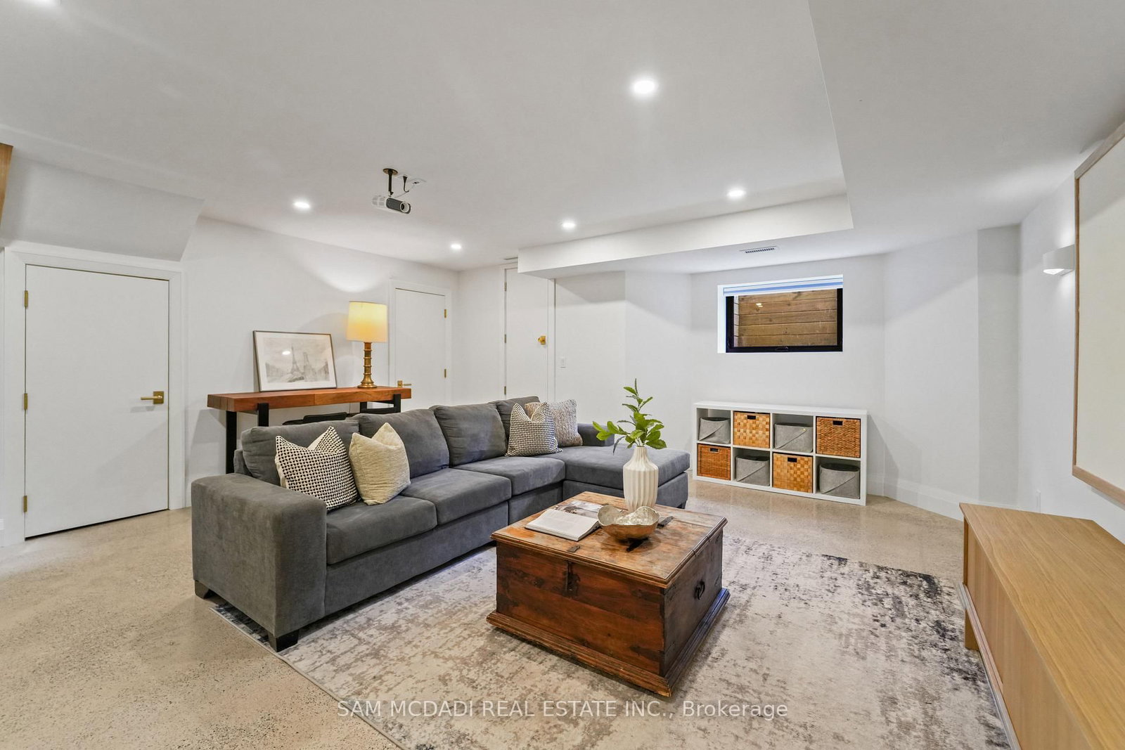 130 Lake Promenade • Toronto, ON photo 32