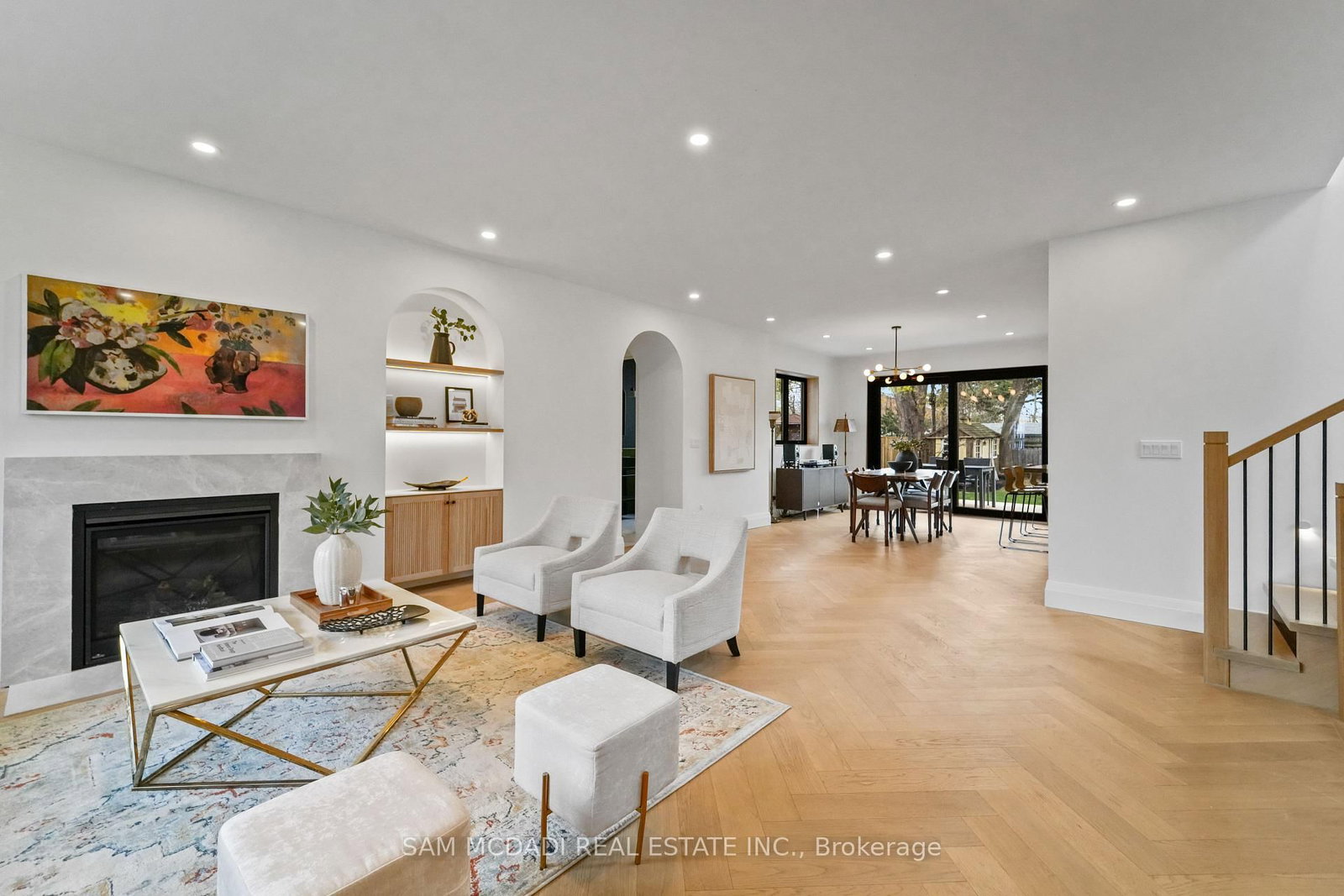 130 Lake Promenade • Toronto, ON photo 6