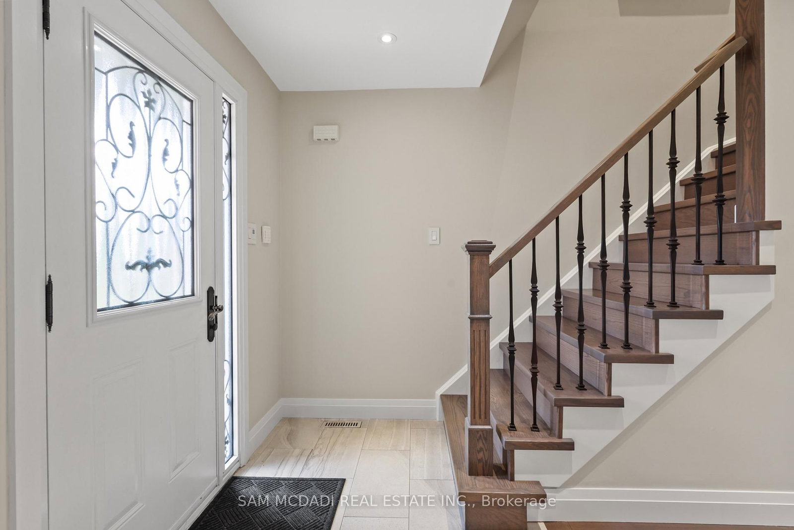 1541 Cuthbert Avenue • Mississauga, ON photo 18