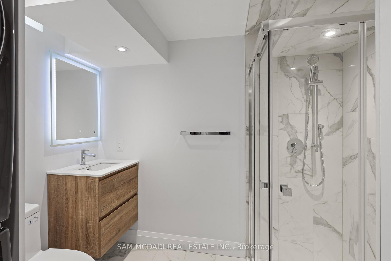 1541 Cuthbert Avenue • Mississauga, ON photo 35