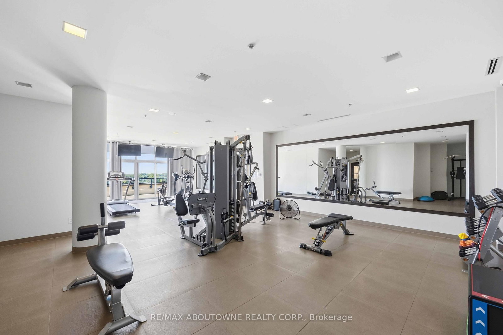 11 Superior Avenue • #904 • Toronto, ON photo 32
