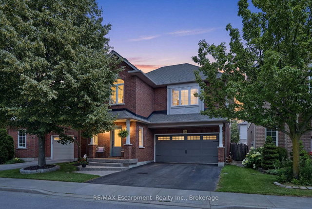 5216 Garland Crescent