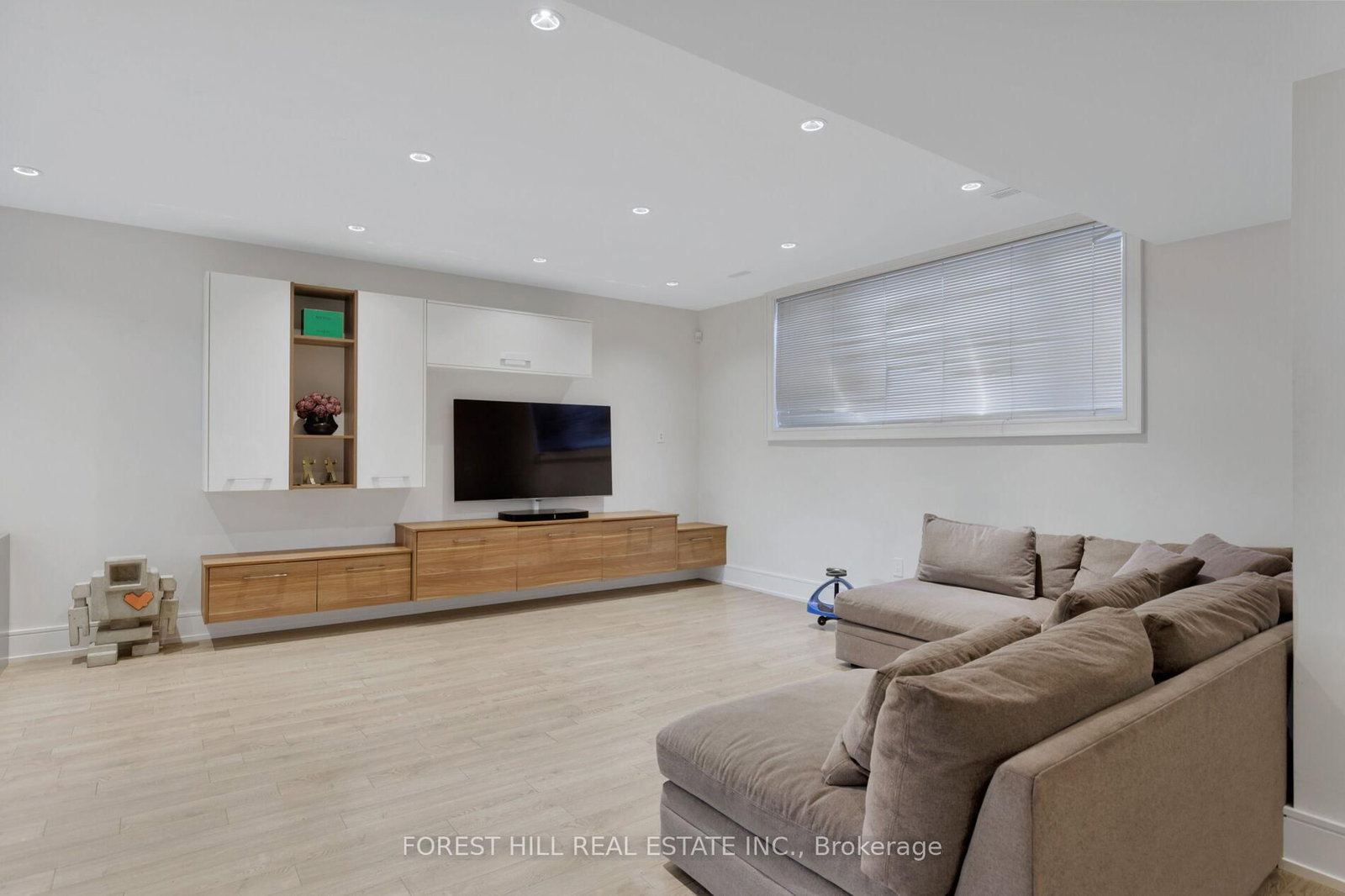 8 Nora Road • Toronto, ON photo 39