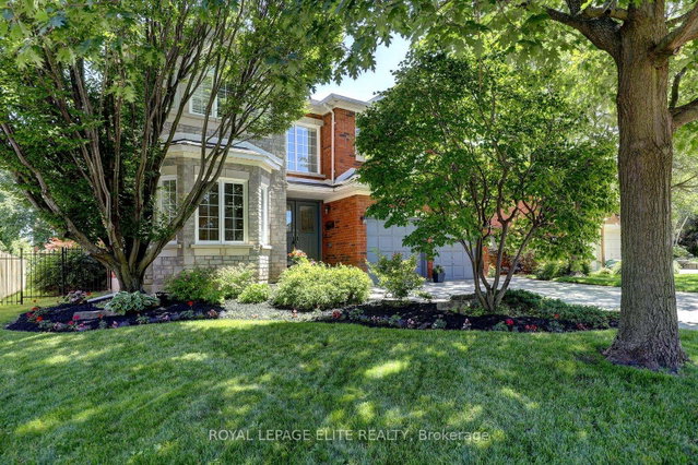 1019 Skyvalley Crescent