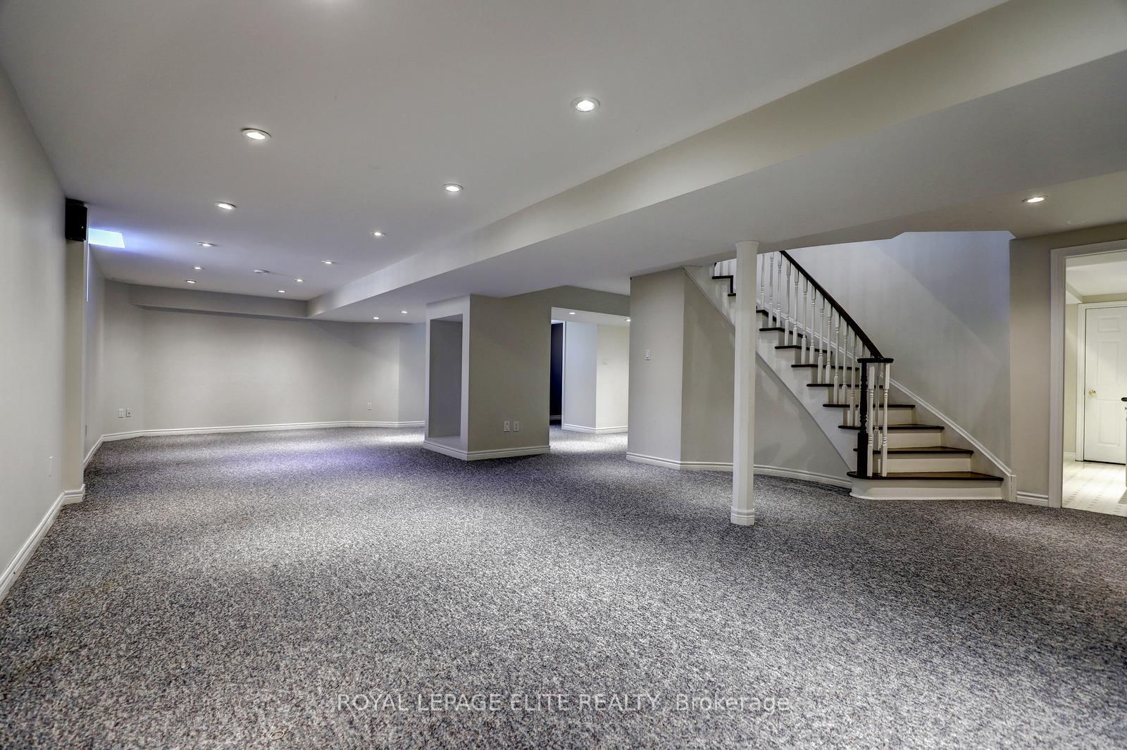1019 Skyvalley Crescent • Oakville, ON photo 47