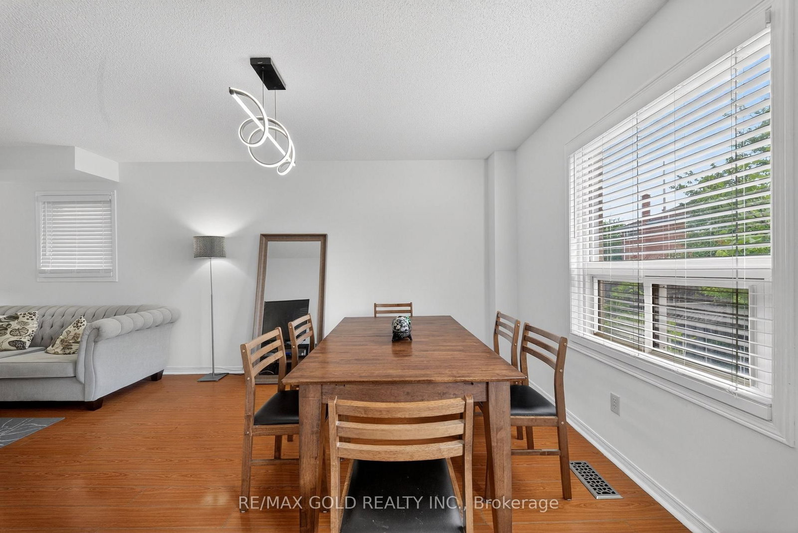 949 Blizzard Road • Mississauga, ON photo 13