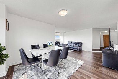 8 Lisa Brampton,ON L6T 4S6 — Photo 12