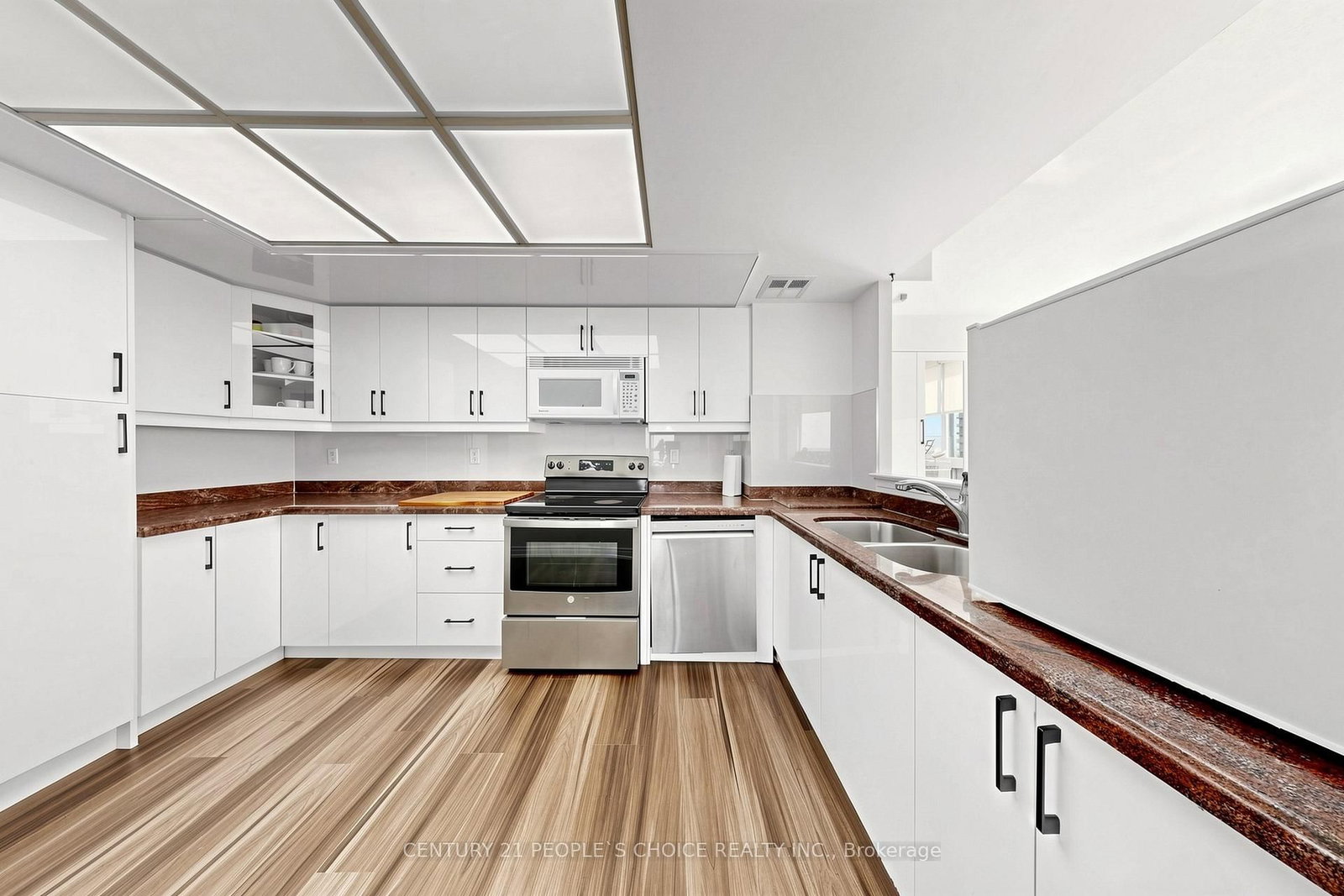 8 Lisa Brampton,ON L6T 4S6 — Photo 14