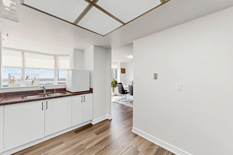 8 Lisa Brampton,ON L6T 4S6 — Photo 16