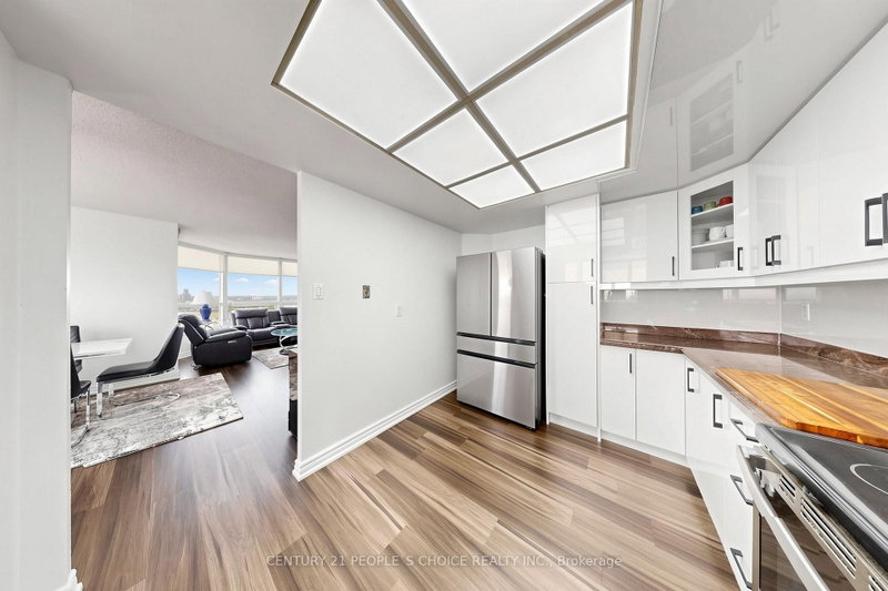 8 Lisa Brampton,ON L6T 4S6 — Photo 17