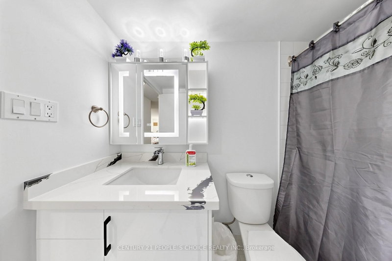 8 Lisa Brampton,ON L6T 4S6 — Photo 21