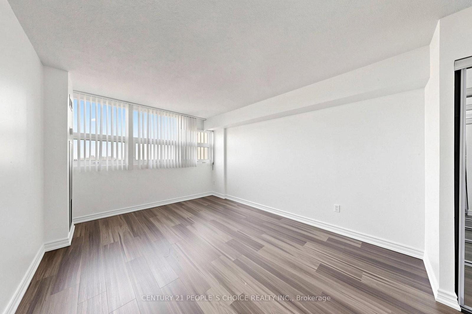 8 Lisa Brampton,ON L6T 4S6 — Photo 22