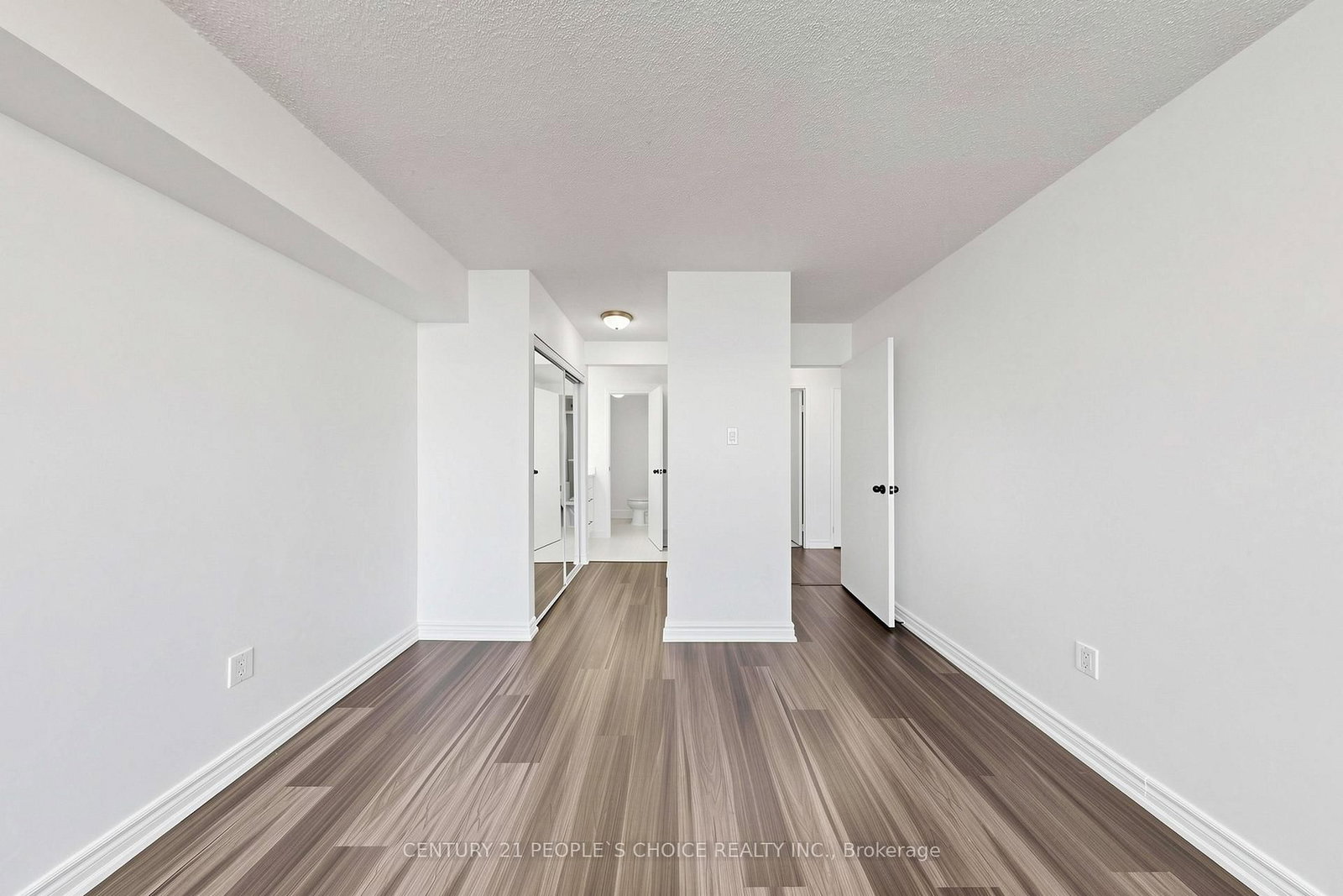 8 Lisa Brampton,ON L6T 4S6 — Photo 23