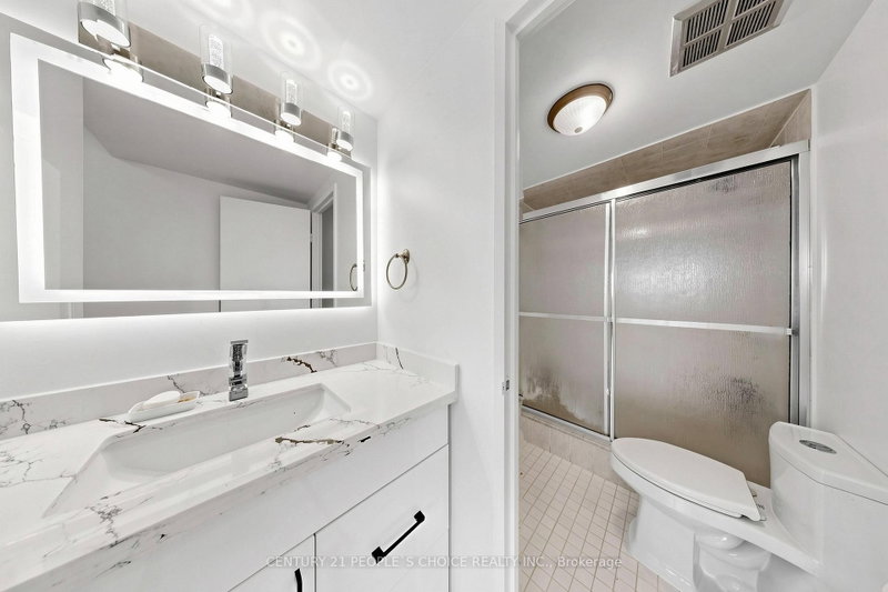 8 Lisa Brampton,ON L6T 4S6 — Photo 24