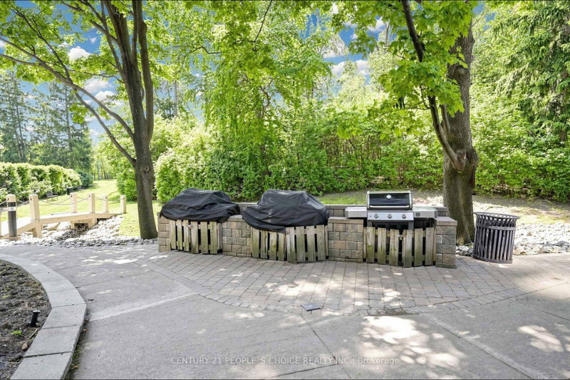 8 Lisa Brampton,ON L6T 4S6 — Photo 44