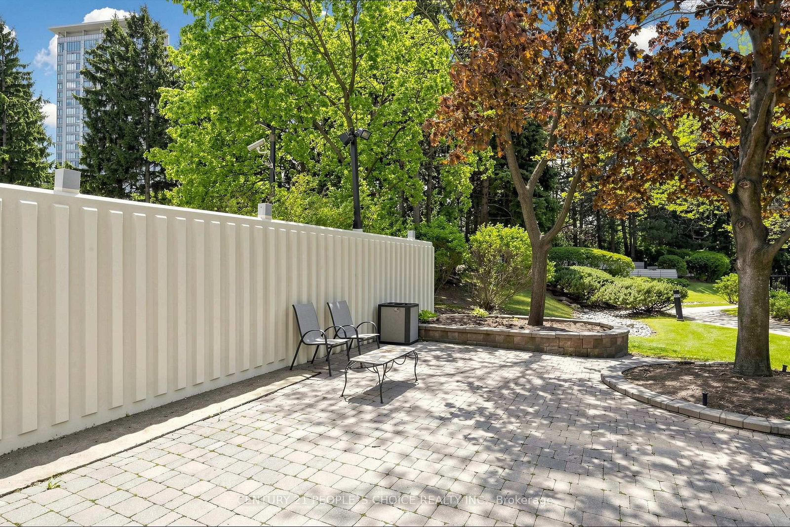8 Lisa Brampton,ON L6T 4S6 — Photo 48