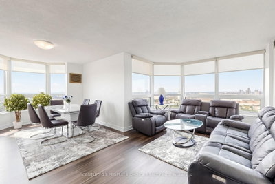 8 Lisa Brampton,ON L6T 4S6 — Photo 9