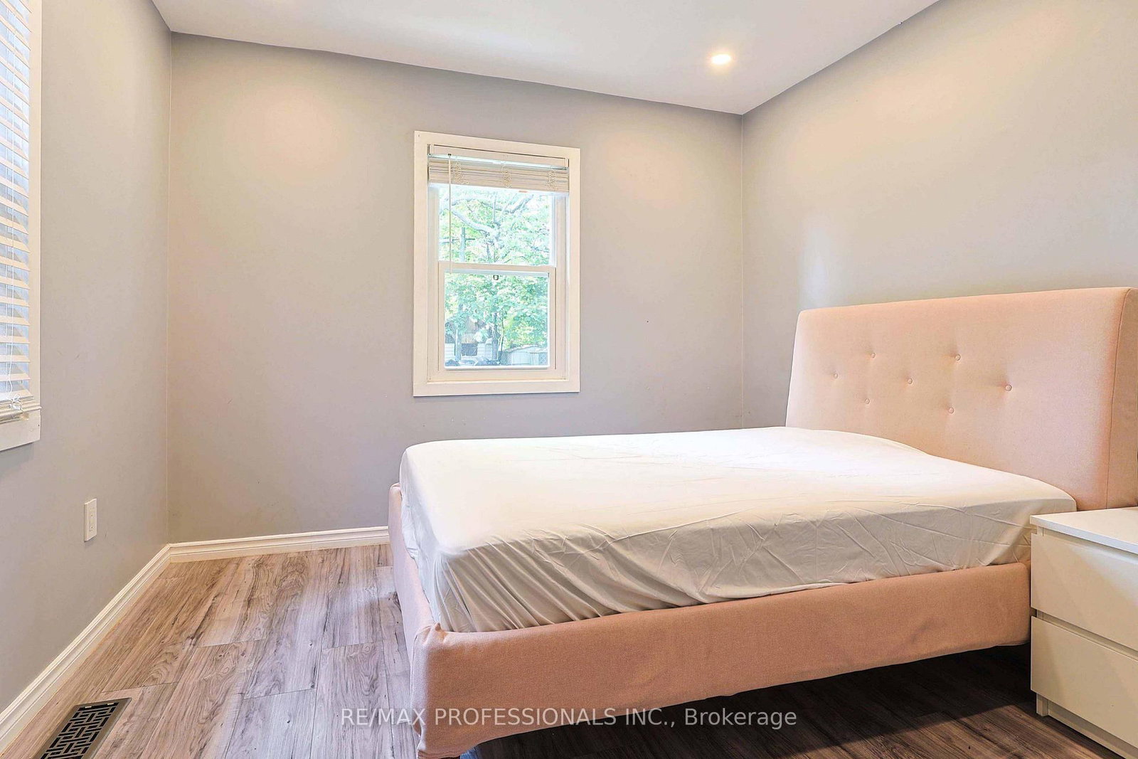 76 Macdonald Street • Toronto, ON photo 10