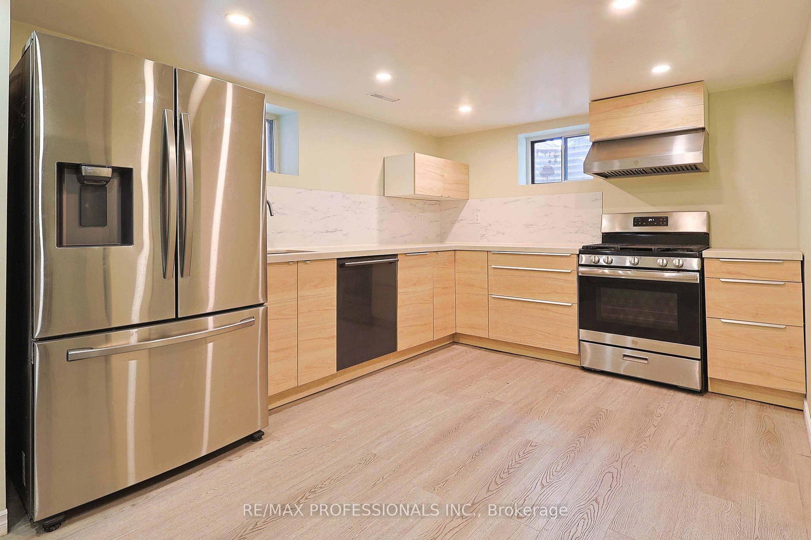 76 Macdonald Street • Toronto, ON photo 22