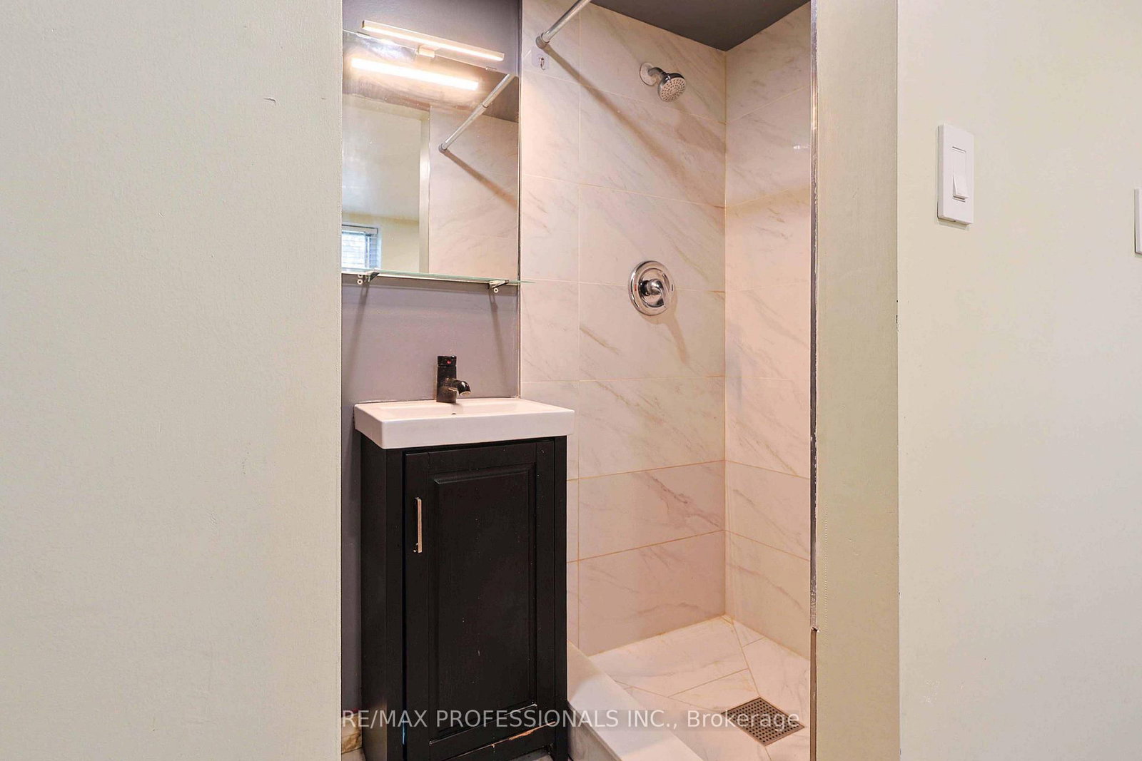 76 Macdonald Street • Toronto, ON photo 27