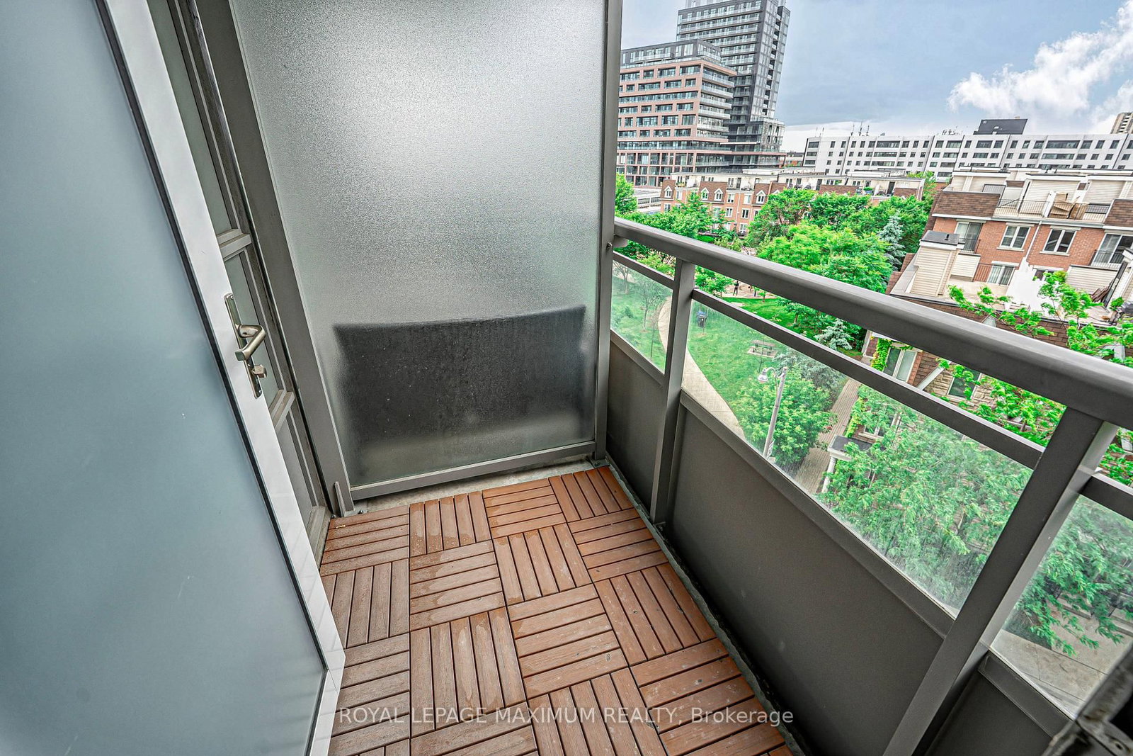 38 Joe Shuster Way • #617 • Toronto, ON photo 20