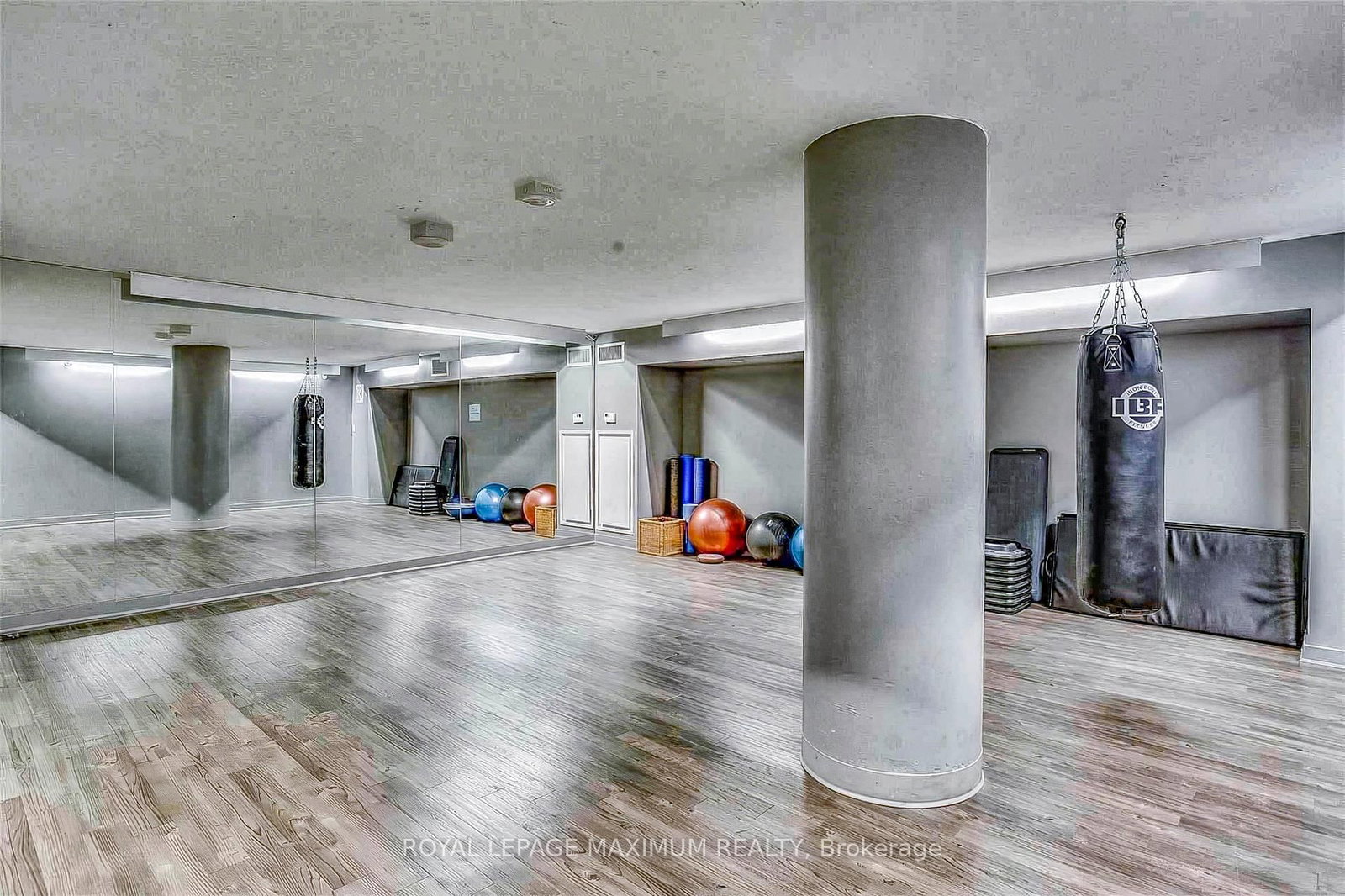 38 Joe Shuster Way • #617 • Toronto, ON photo 27