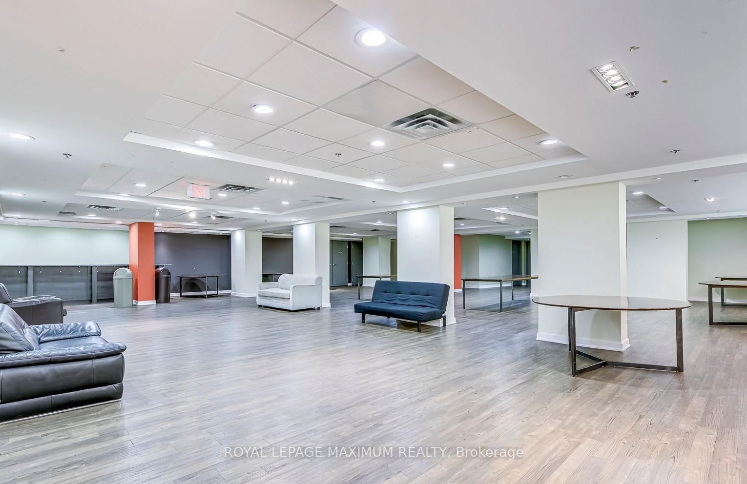 38 Joe Shuster Way • #617 • Toronto, ON photo 31