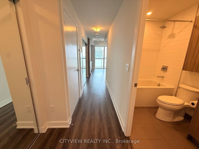 3904 - 430 Square One Drive